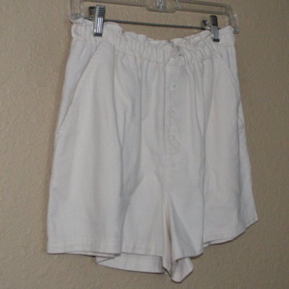 NWT $168 S M Xirena Pearls in Neutrals Shylo Shorts - Picture 3 of 6